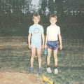 the album cover for Es - Kesamaan Lapset