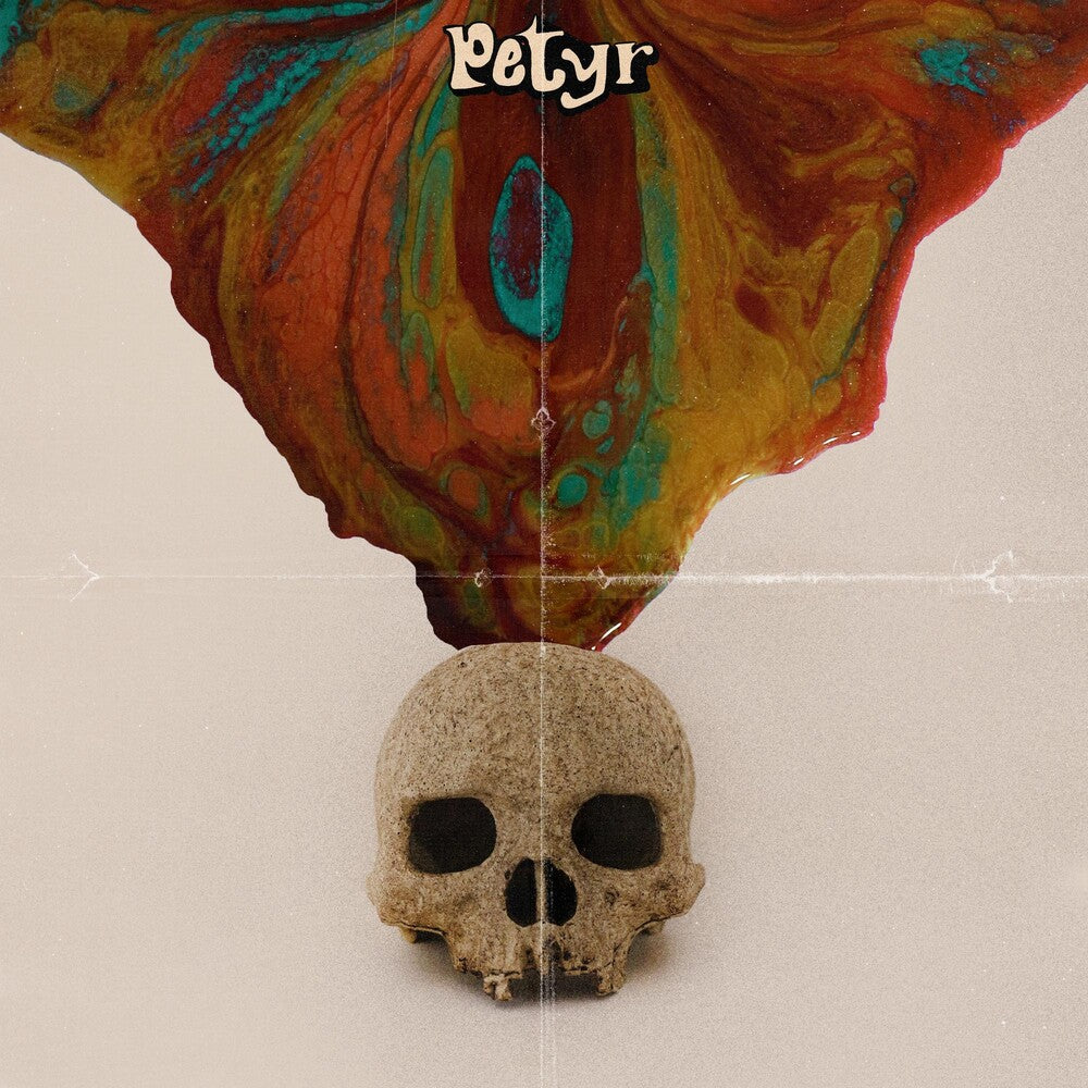 the album cover for Petyr - Smolyk